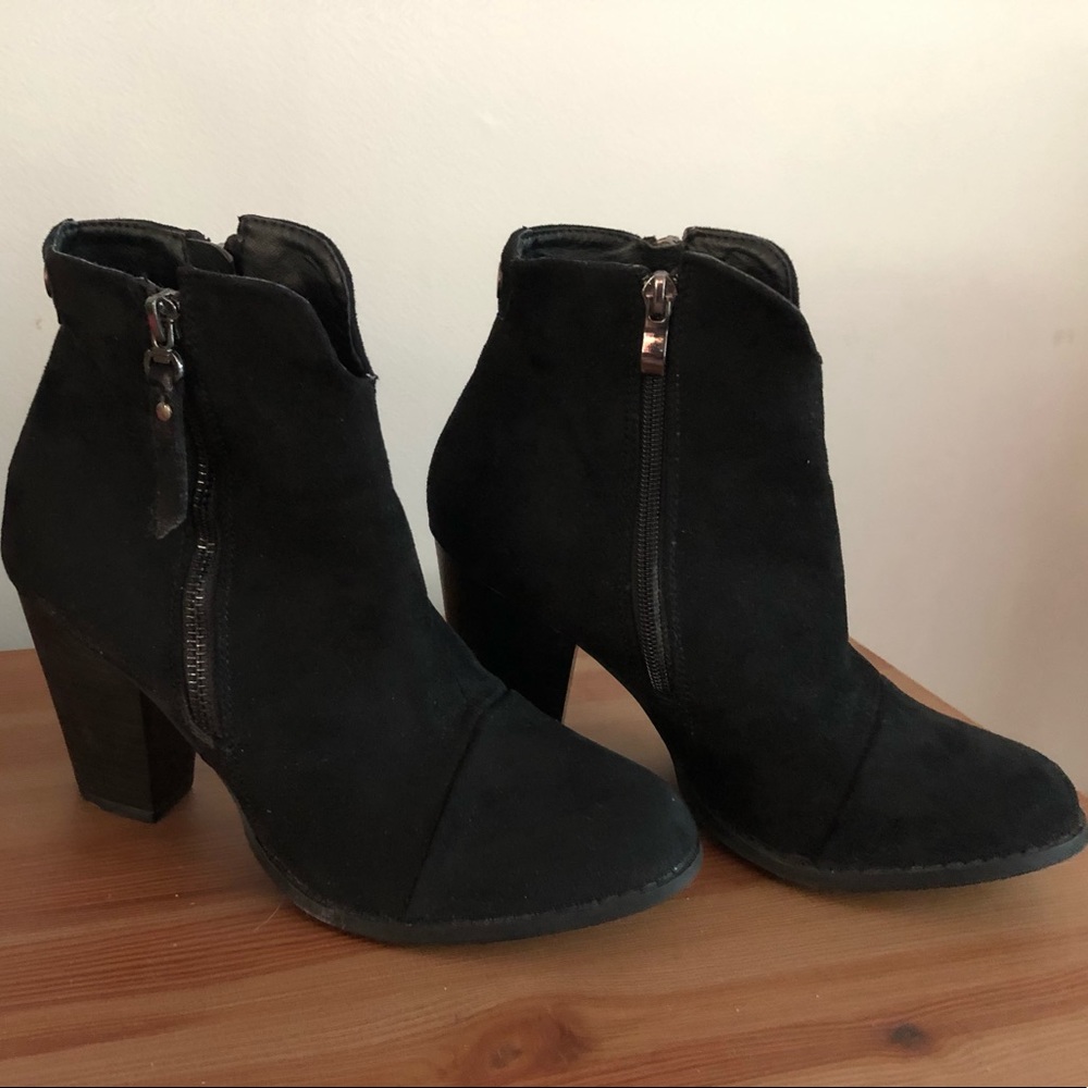 Bucco Ankle Boots